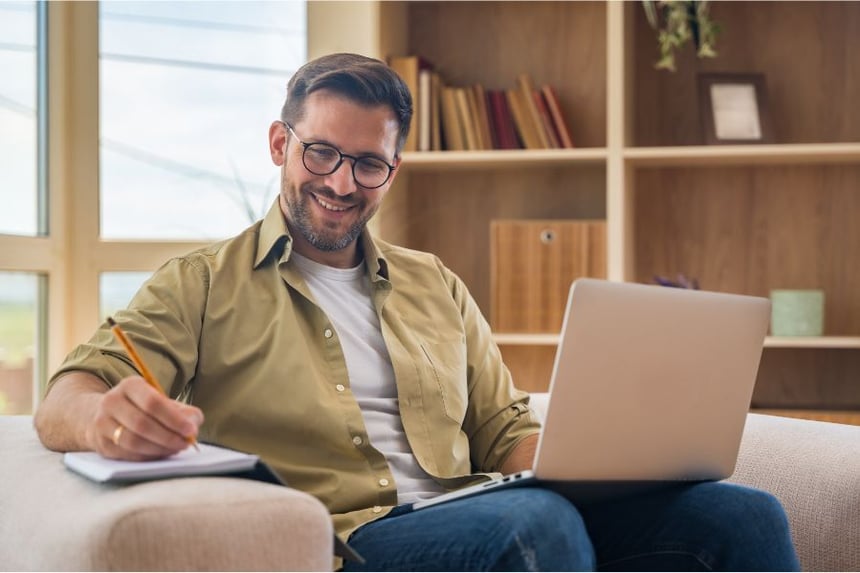 woman therapist sitting with clipboard